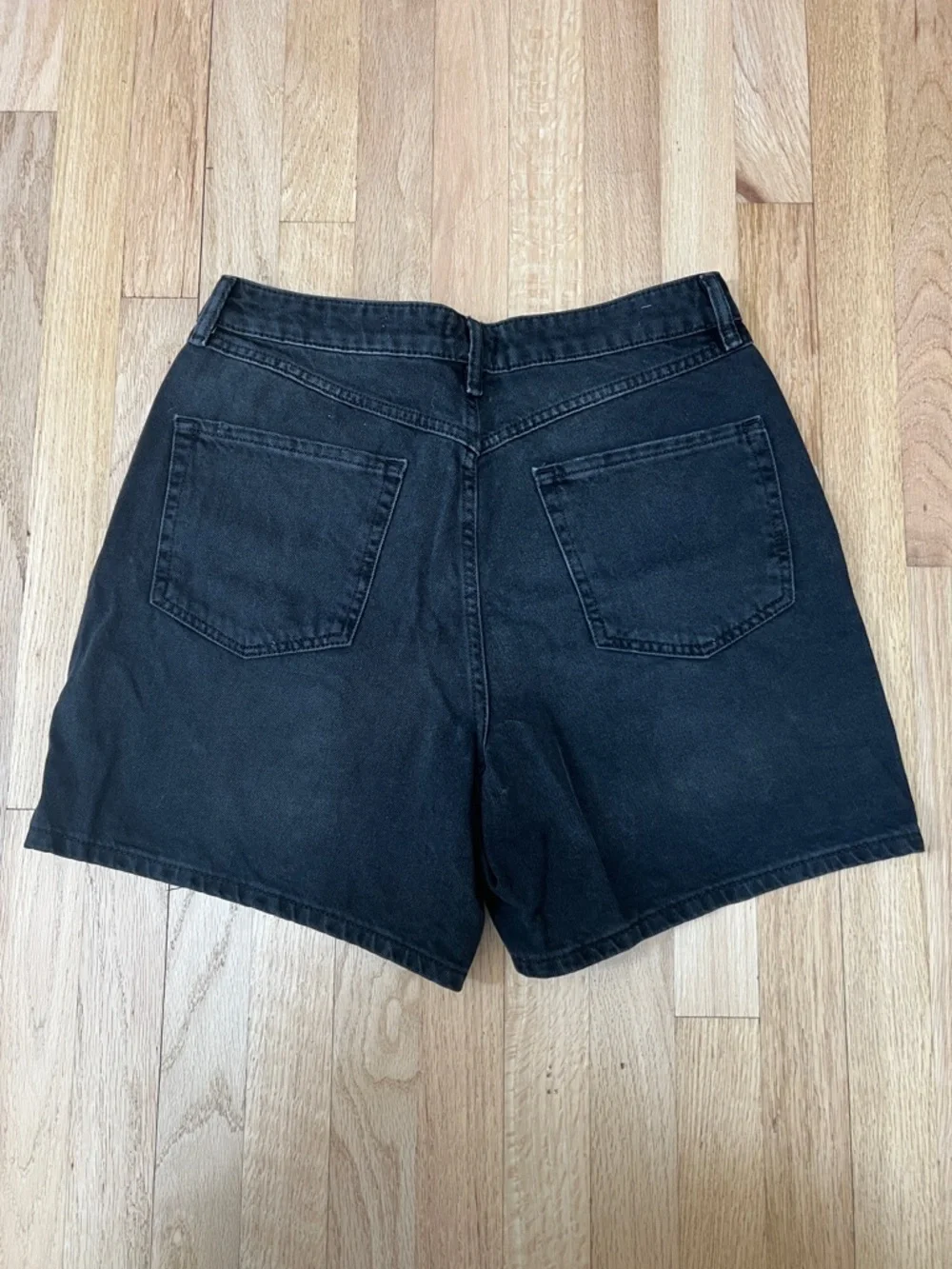 Forever 21‎ Black Denim 90s Fit Jean Shorts Womens 30